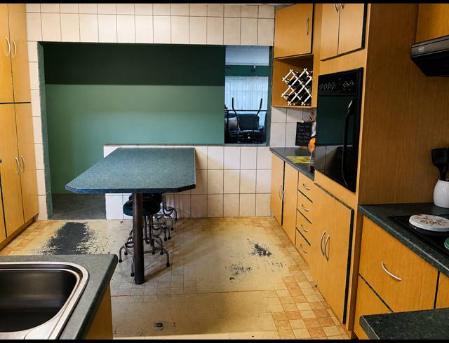 4 BEDROOM FREEHOLD FOR SALE IN VANDERBIJLPARK CE 2